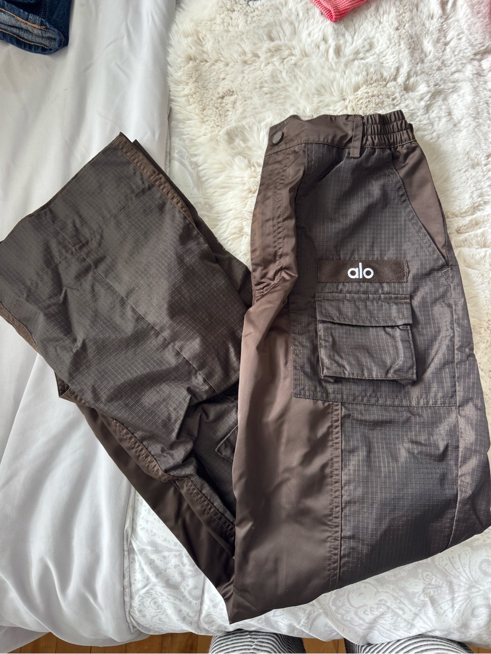 ALO Yoga Brown Cargo Pants